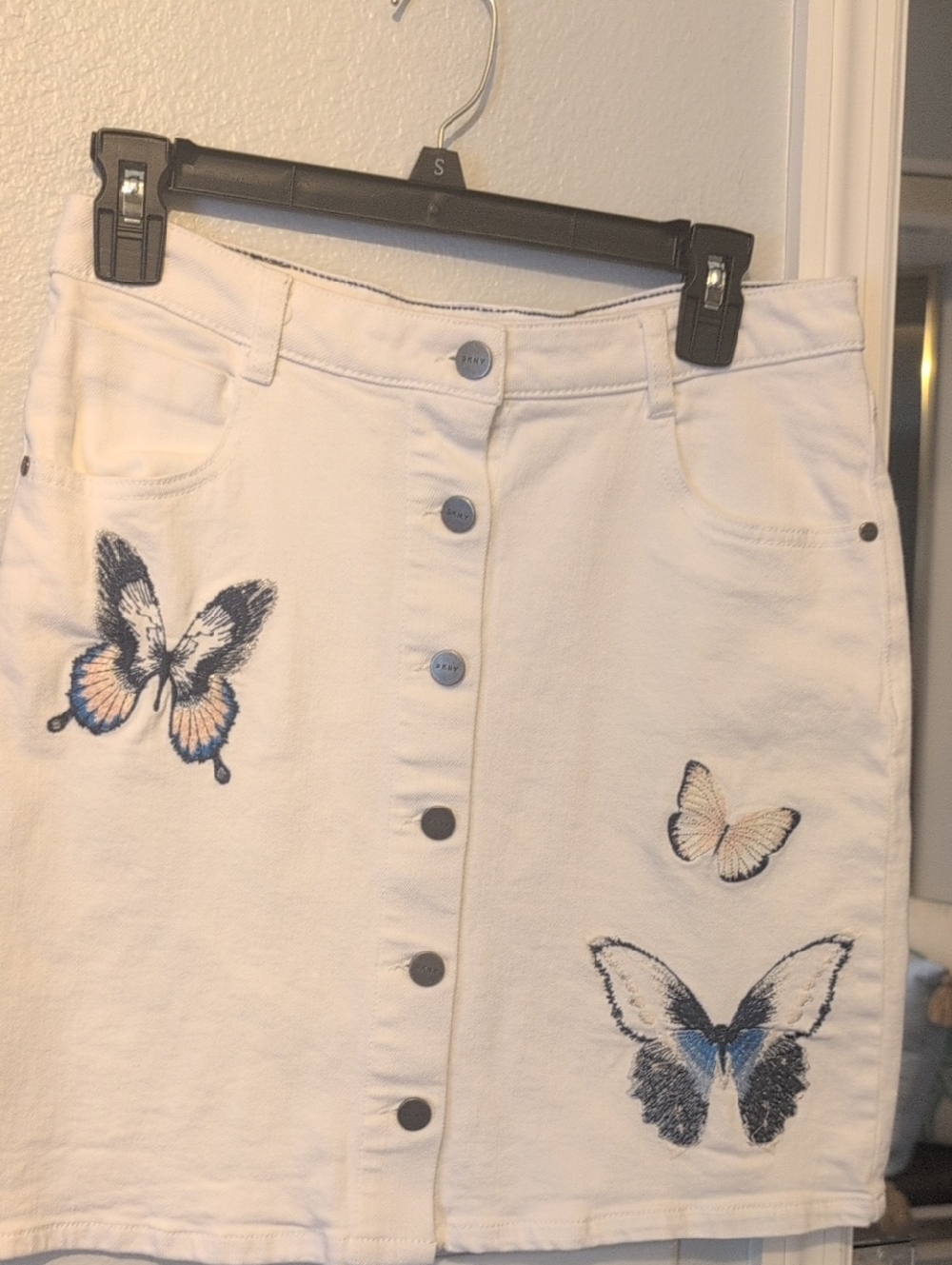DKNY White Button-Front Denim Skirt with Butterfly Embroidery Worn Once